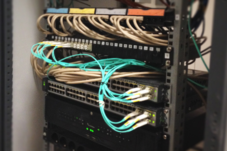 Équipe Vigilus pour Réseaux informatiques & câblage